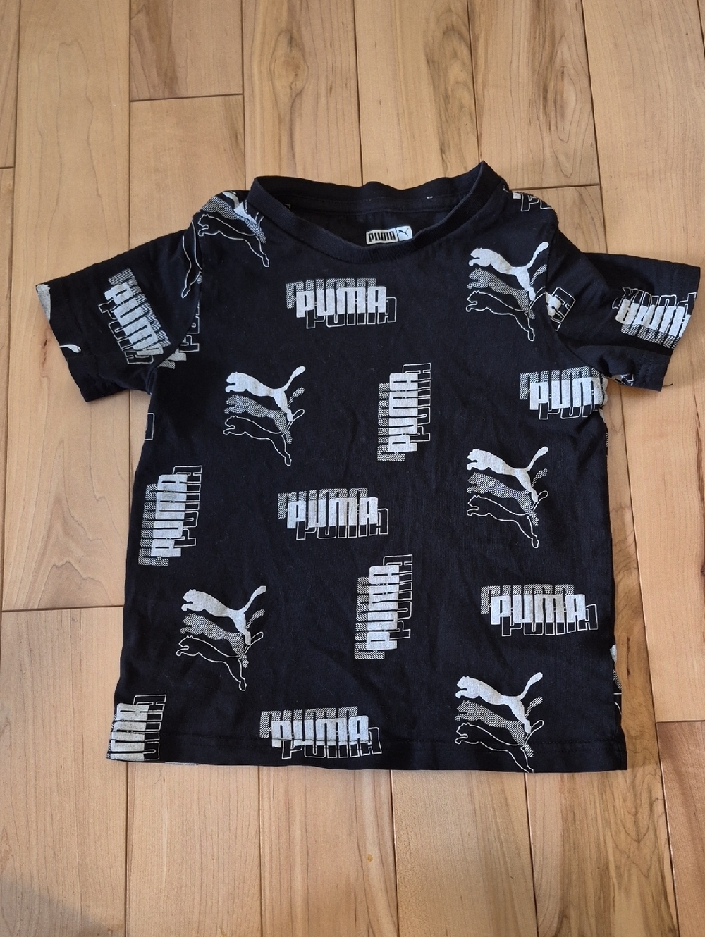Boys Size 4 PUMA Black Logo Graphic Tee
